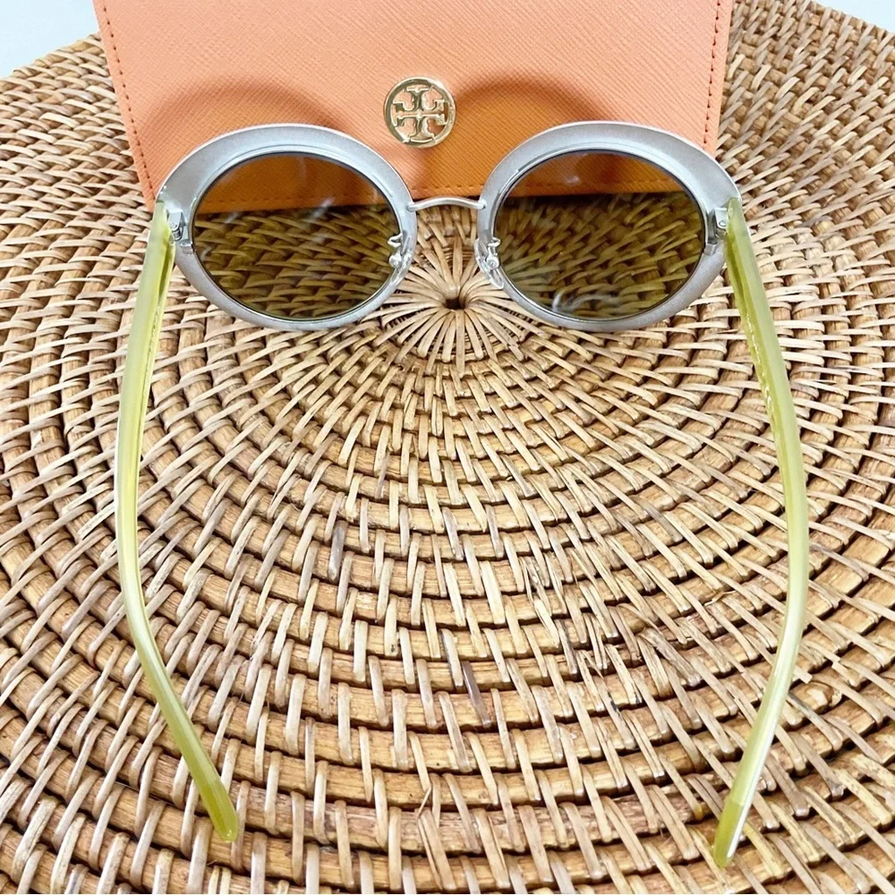 Tory Burch Light Green Sunglasses Like New